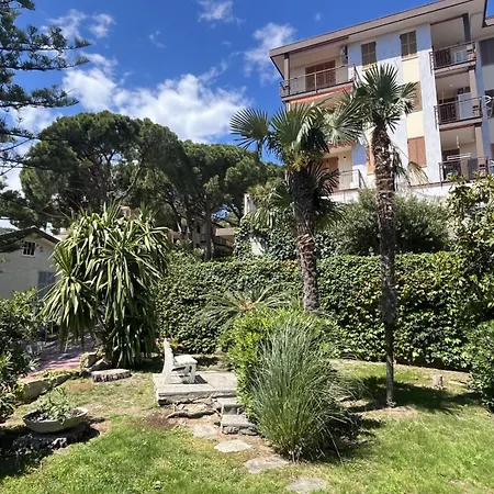 Appartamento Titti E Giba By Interhome