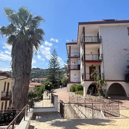 Appartamento Titti E Giba By Interhome